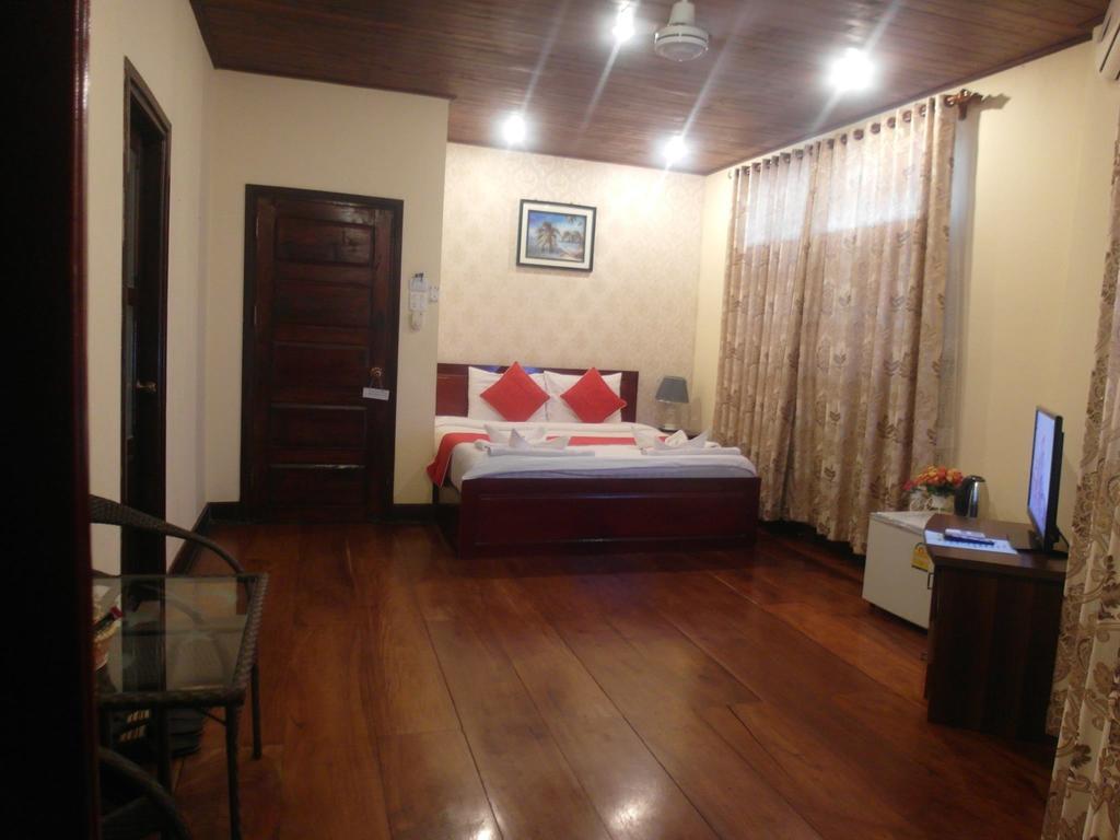 Mekong Sunset View Hotel Luang Prabang Exterior photo