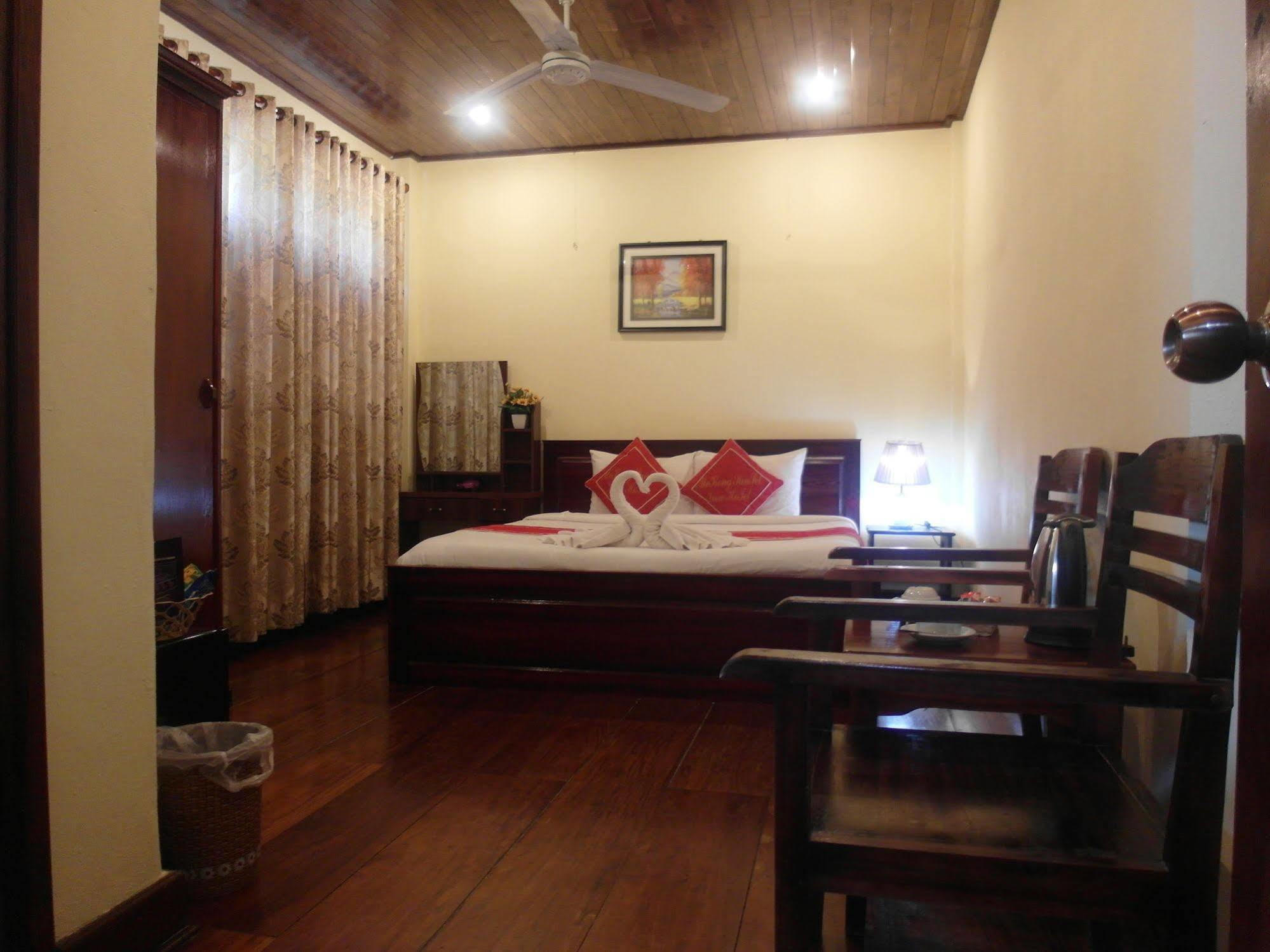 Mekong Sunset View Hotel Luang Prabang Exterior photo