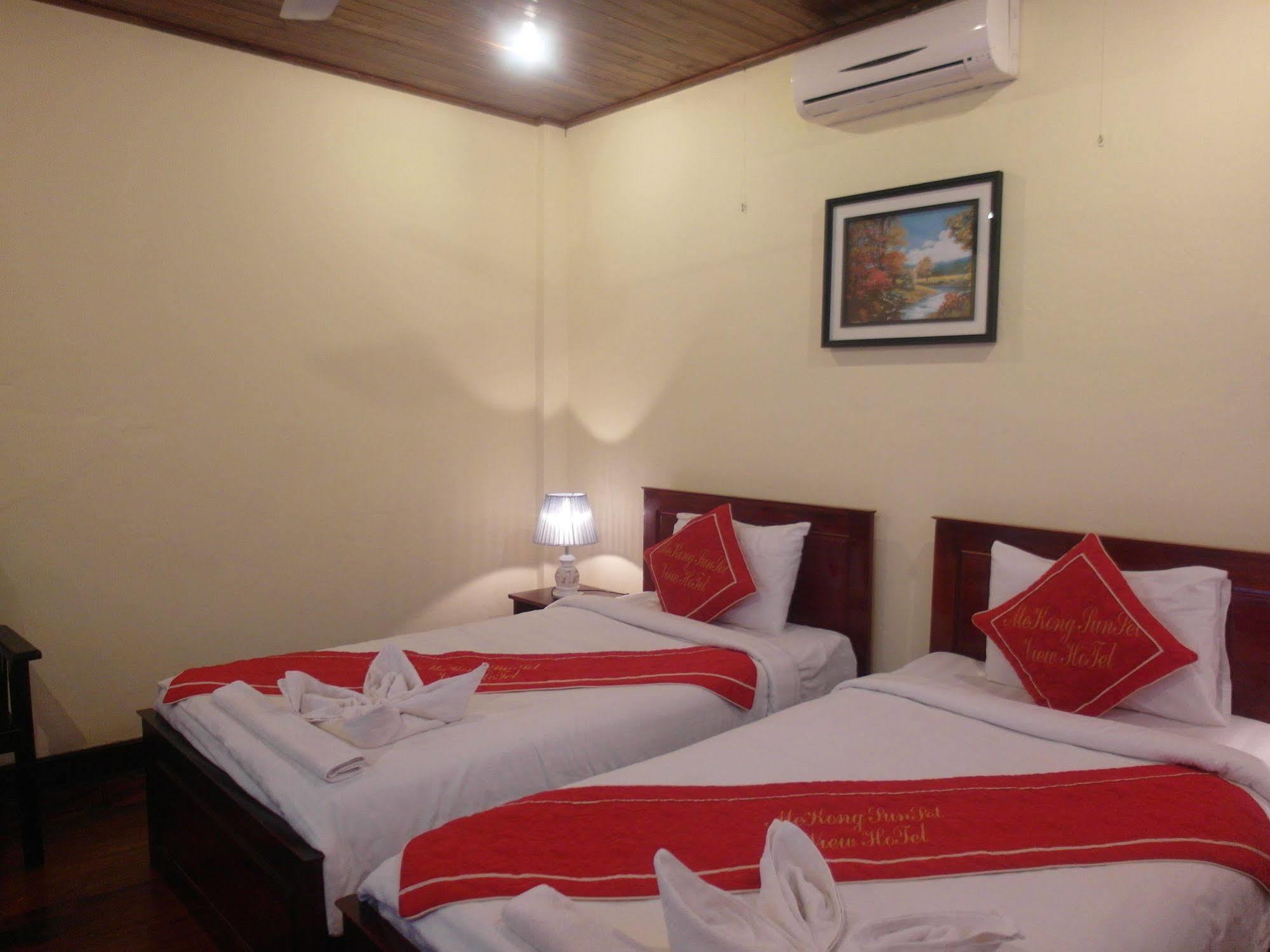 Mekong Sunset View Hotel Luang Prabang Exterior photo