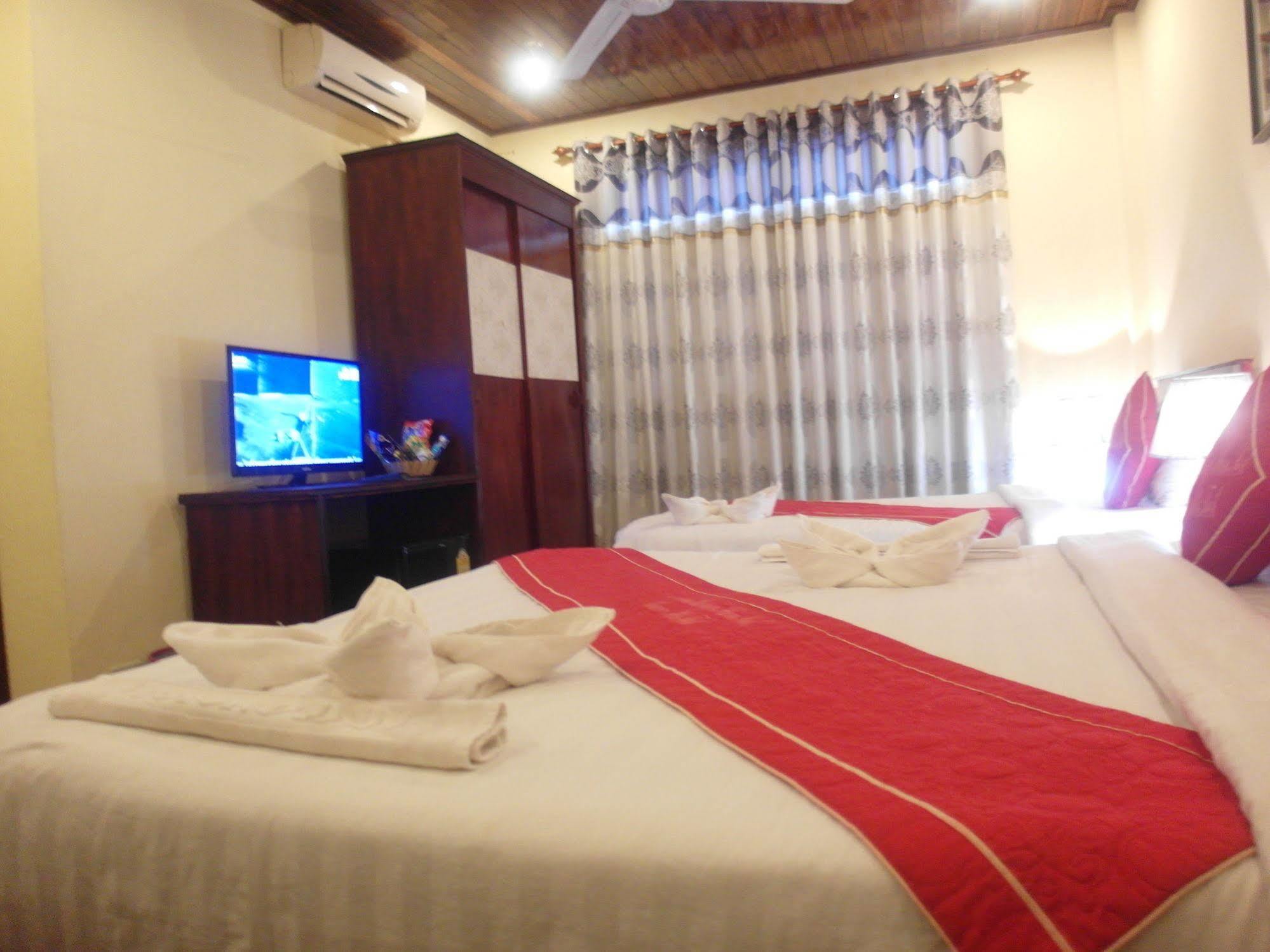 Mekong Sunset View Hotel Luang Prabang Exterior photo