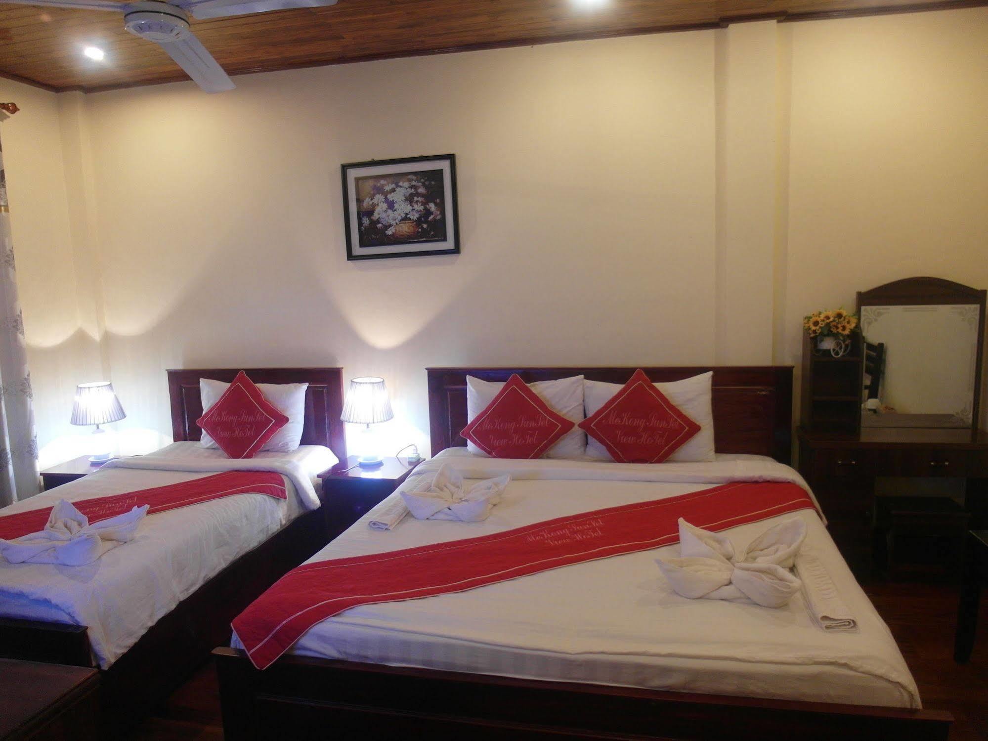 Mekong Sunset View Hotel Luang Prabang Exterior photo